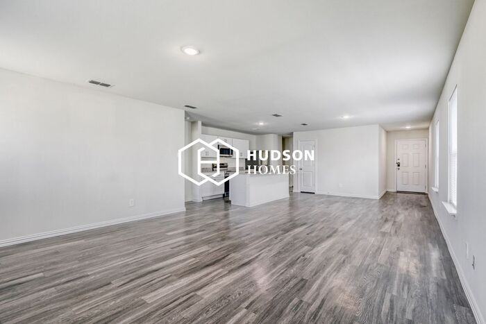 429 Shorty St - Photo 6 of 14