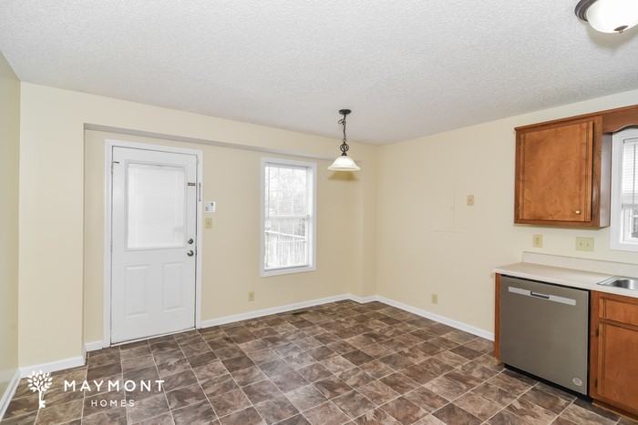 129 Monarch Ln - Photo 6 of 15