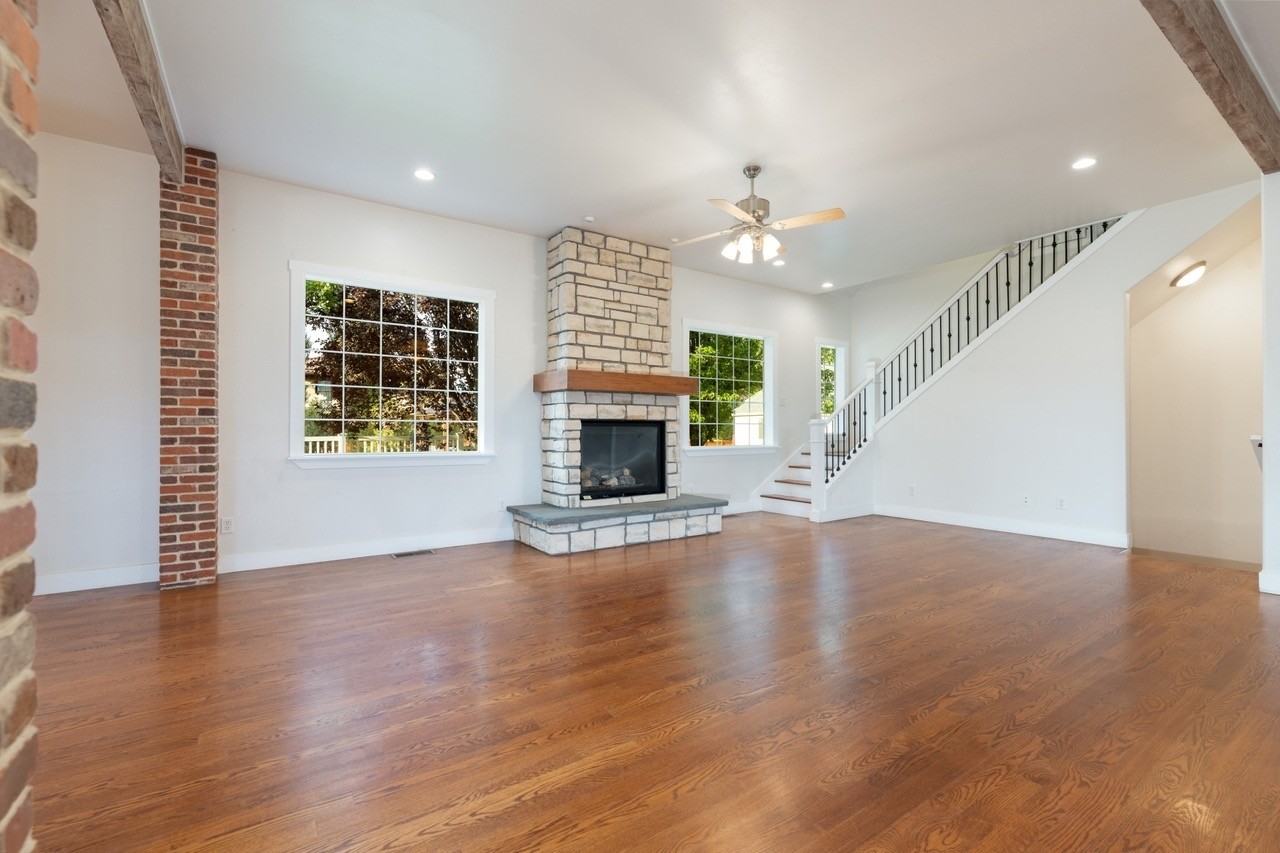 2630 New Orchard Ct - Photo 5 of 11