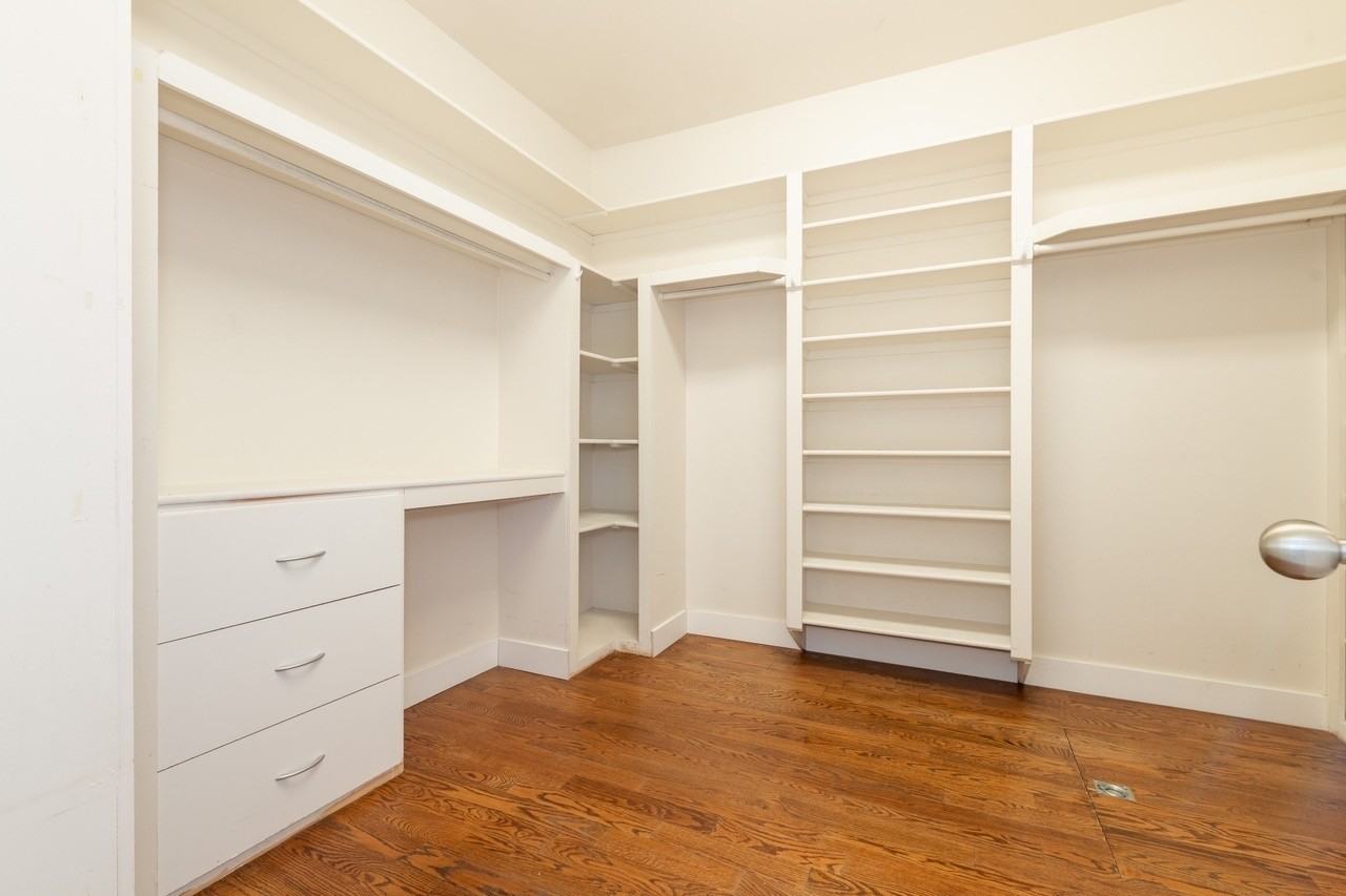 2630 New Orchard Ct - Photo 7 of 11