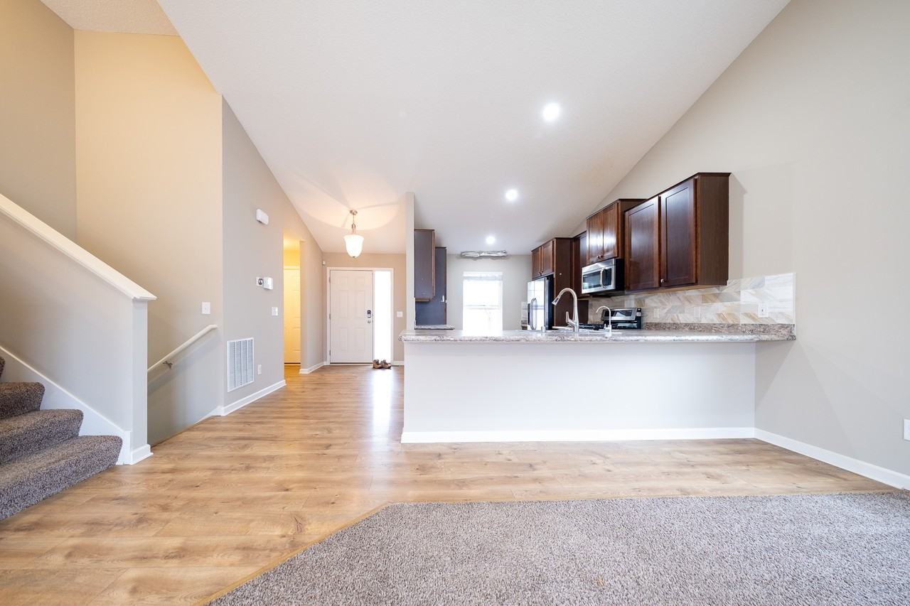 15222 Emory Ave #1 - Photo 4 of 27