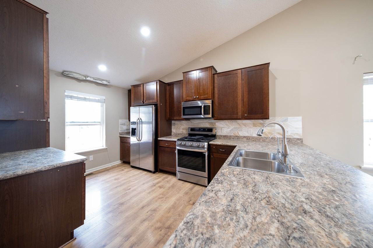 15222 Emory Ave #1 - Photo 5 of 27