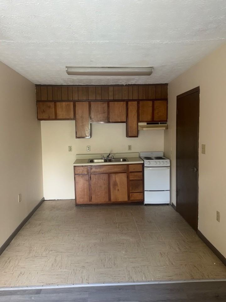 EAST VILLAGE APARTMENT - Photo 2 of 8