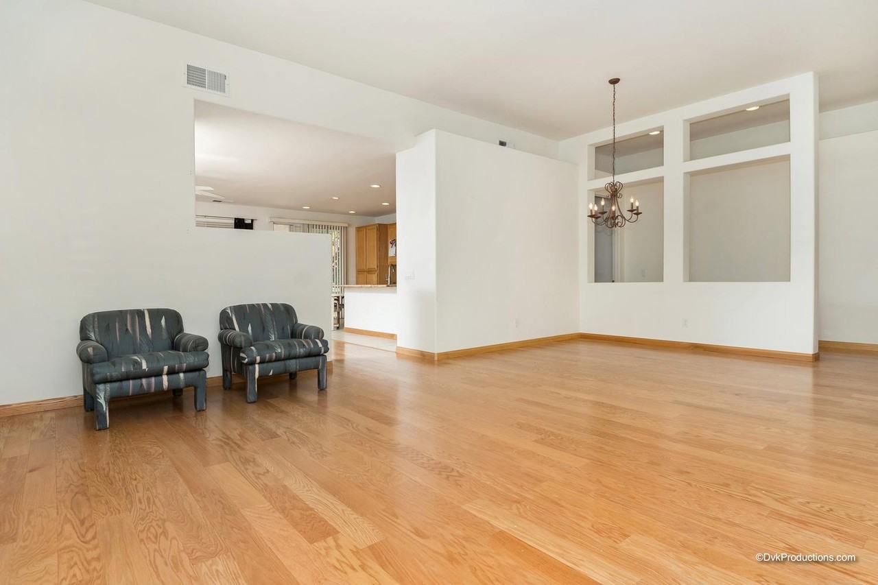 575 Chesterfield Cir #1 - Photo 4 of 24