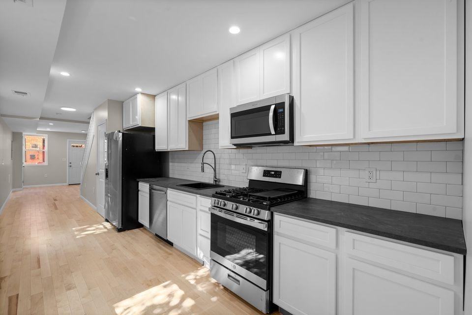 707 S Bethel St - Photo 2 of 11