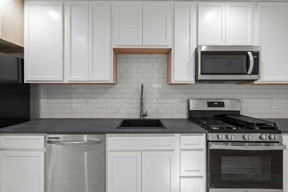 707 S Bethel St - Photo 4 of 11