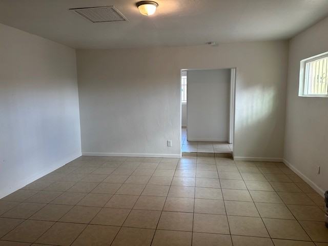 144 W 37th St #1 - Photo 3 of 17