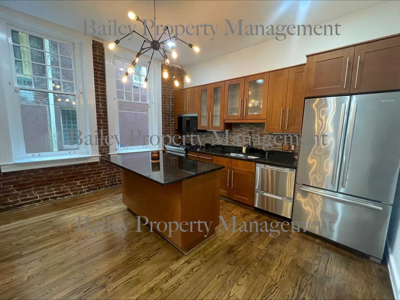 2541 Cherokee Pkwy Apt 1 - Photo 3 of 11