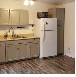 Rainier Proper T - Photo 2 of 4