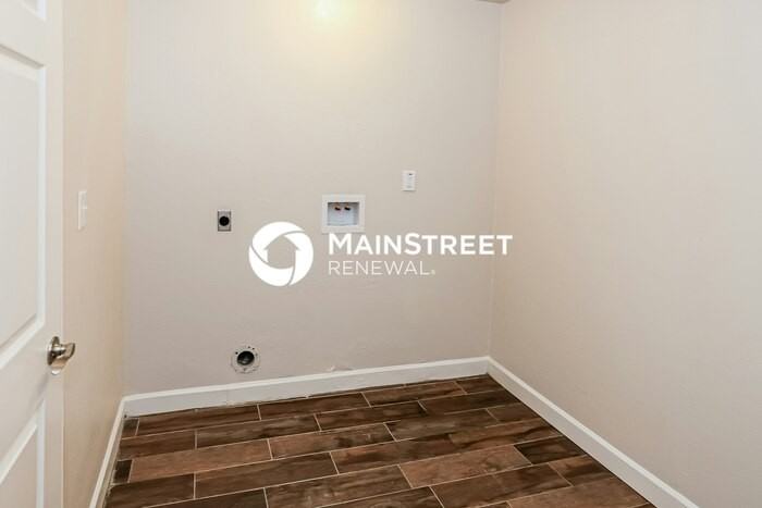 324 Wardley Rd - Photo 7 of 19