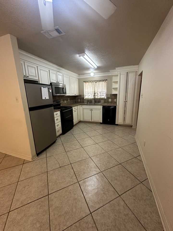 1206 Tom Dee St #1 - Photo 7 of 9