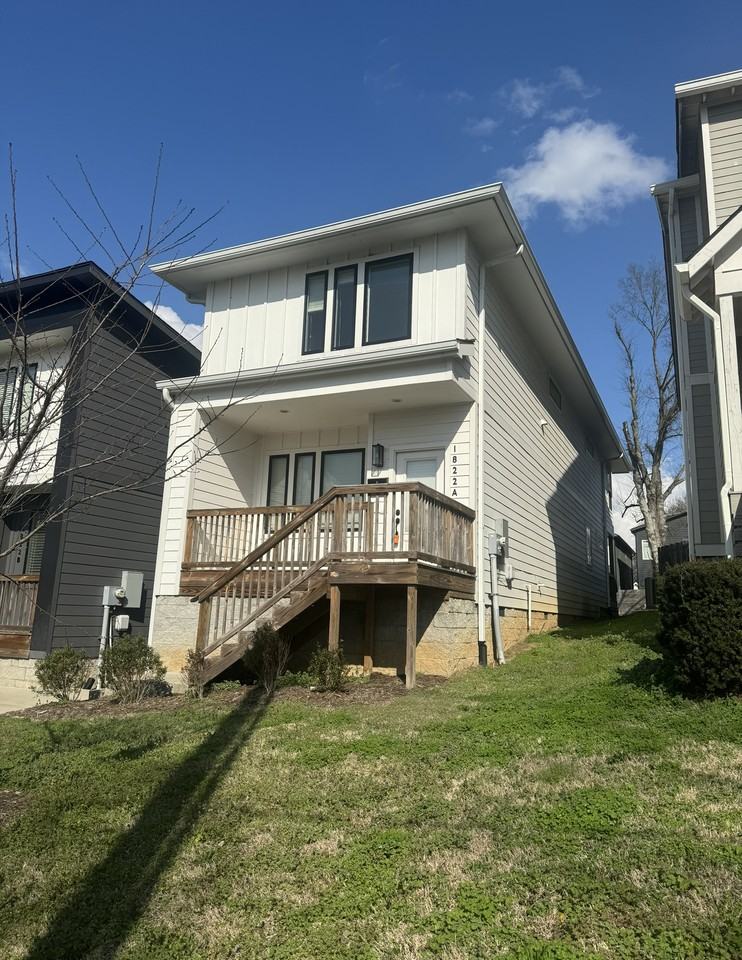 1822A 16th Ave N #1 - Photo 3 of 40