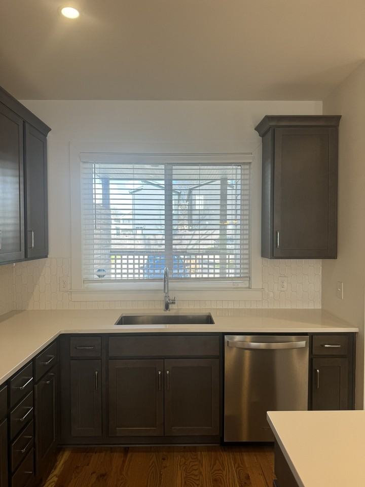 1822A 16th Ave N #1 - Photo 5 of 40