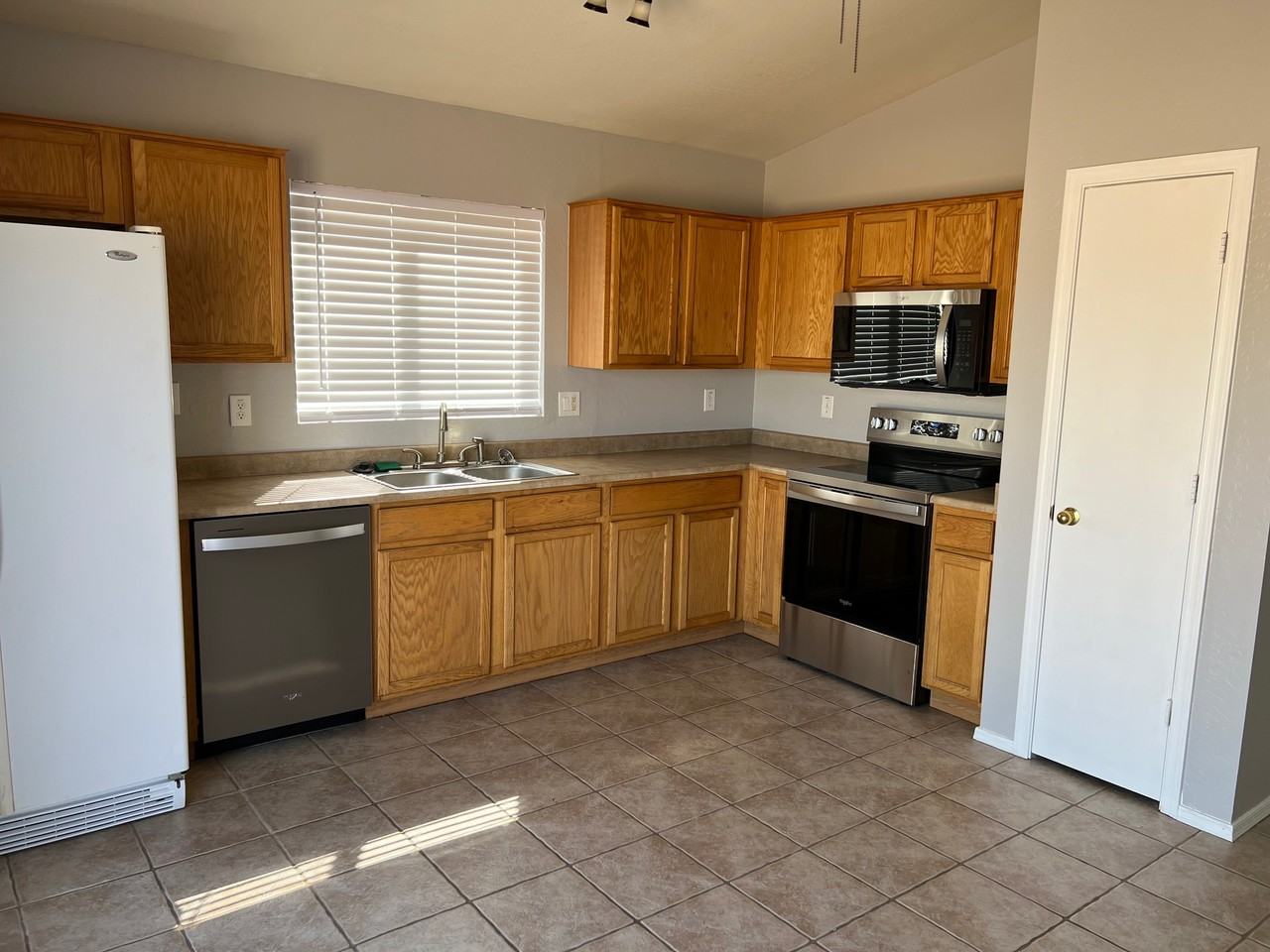 6614 E Lush Vista Vw #1 - Photo 4 of 11