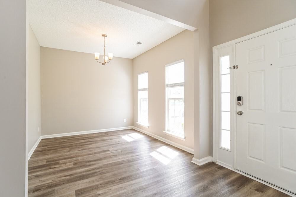 226 Everett Park Dr - Photo 4 of 17