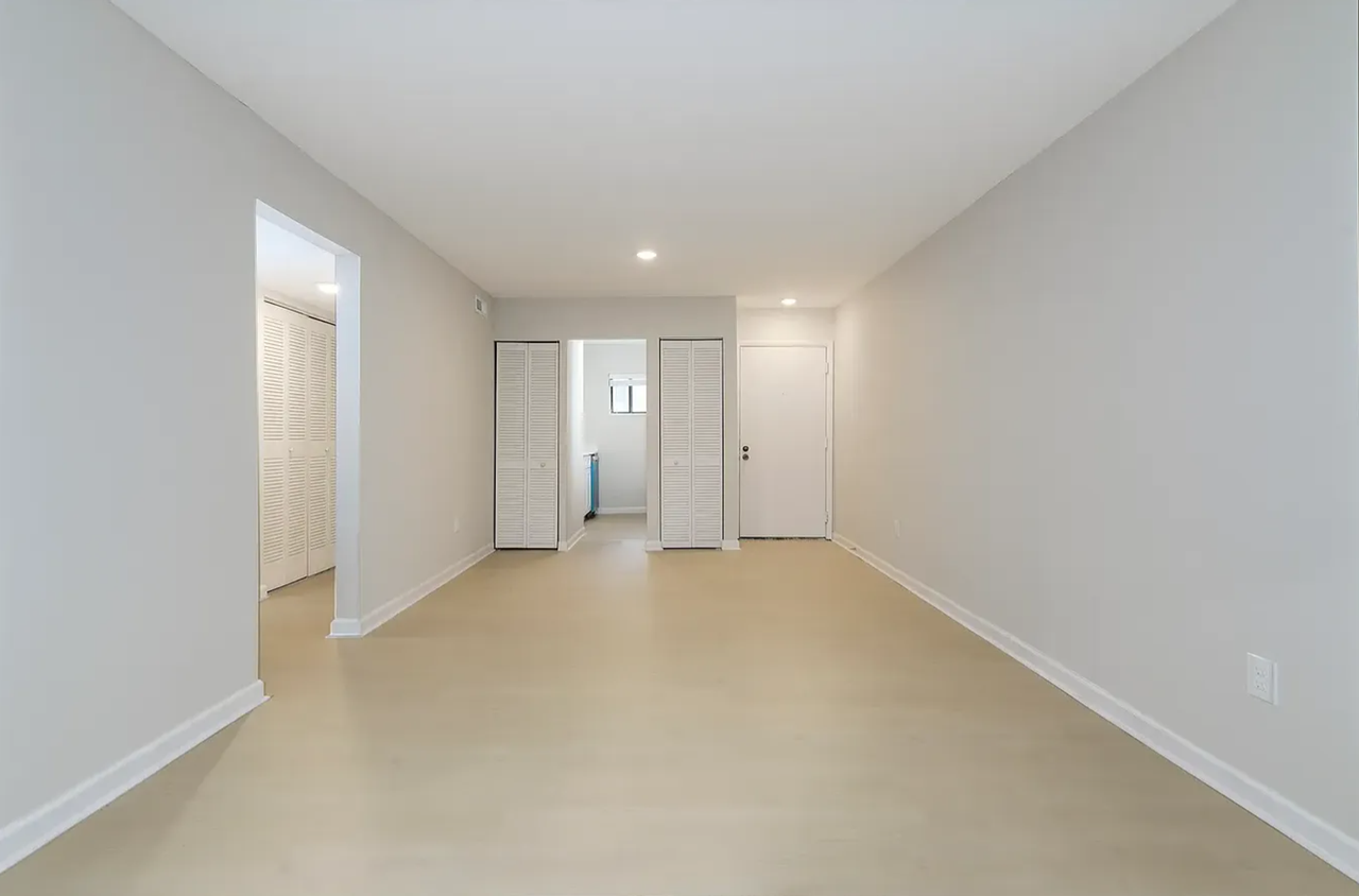 Village Park Apartments - Photo 4 of 33