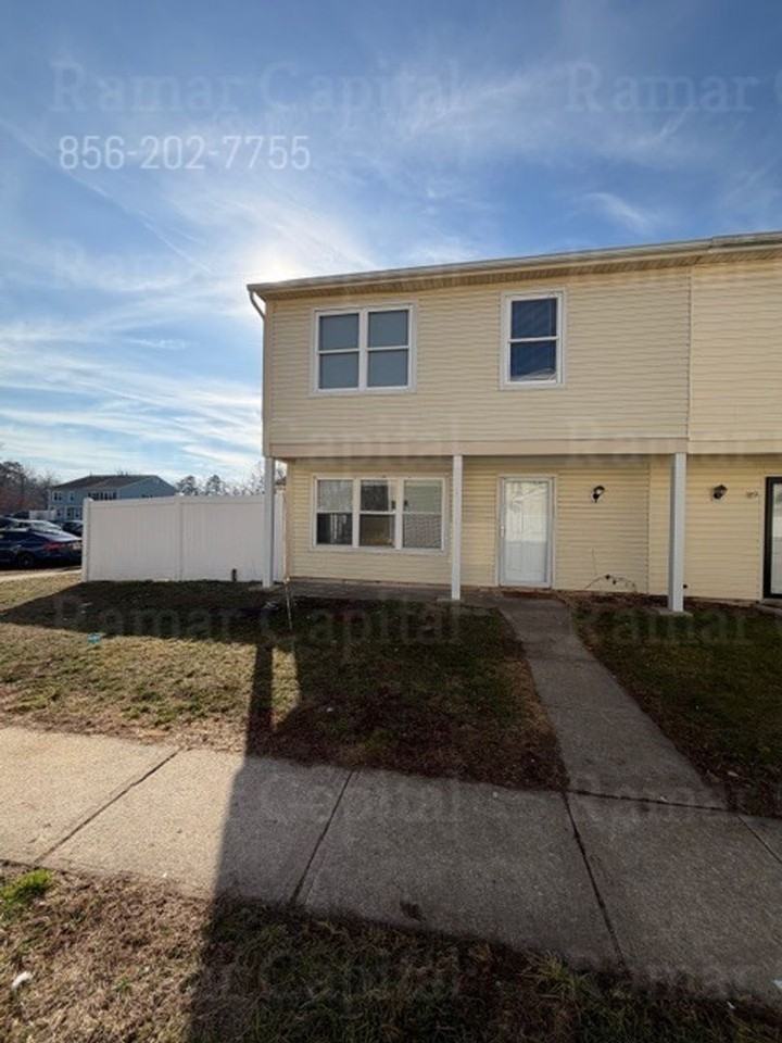22 Logan Ct - Photo 3 of 29