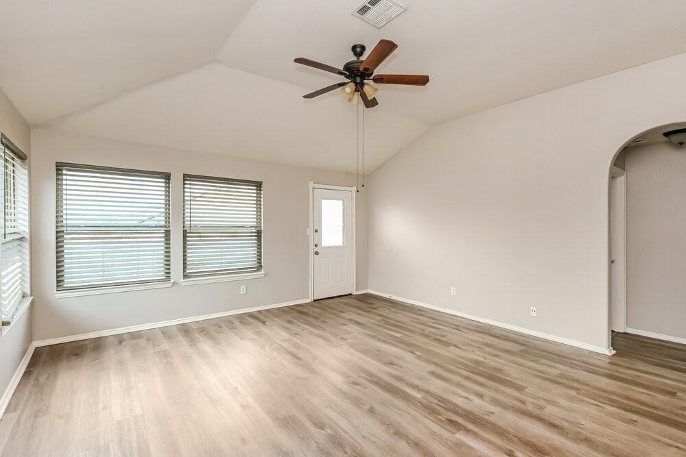 9324 Cynthia Ct - Photo 3 of 16