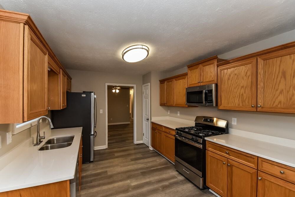 6677 Birchwood Ter - Photo 7 of 16