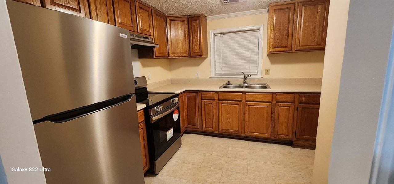 25 Norton St #1 - Photo 5 of 10