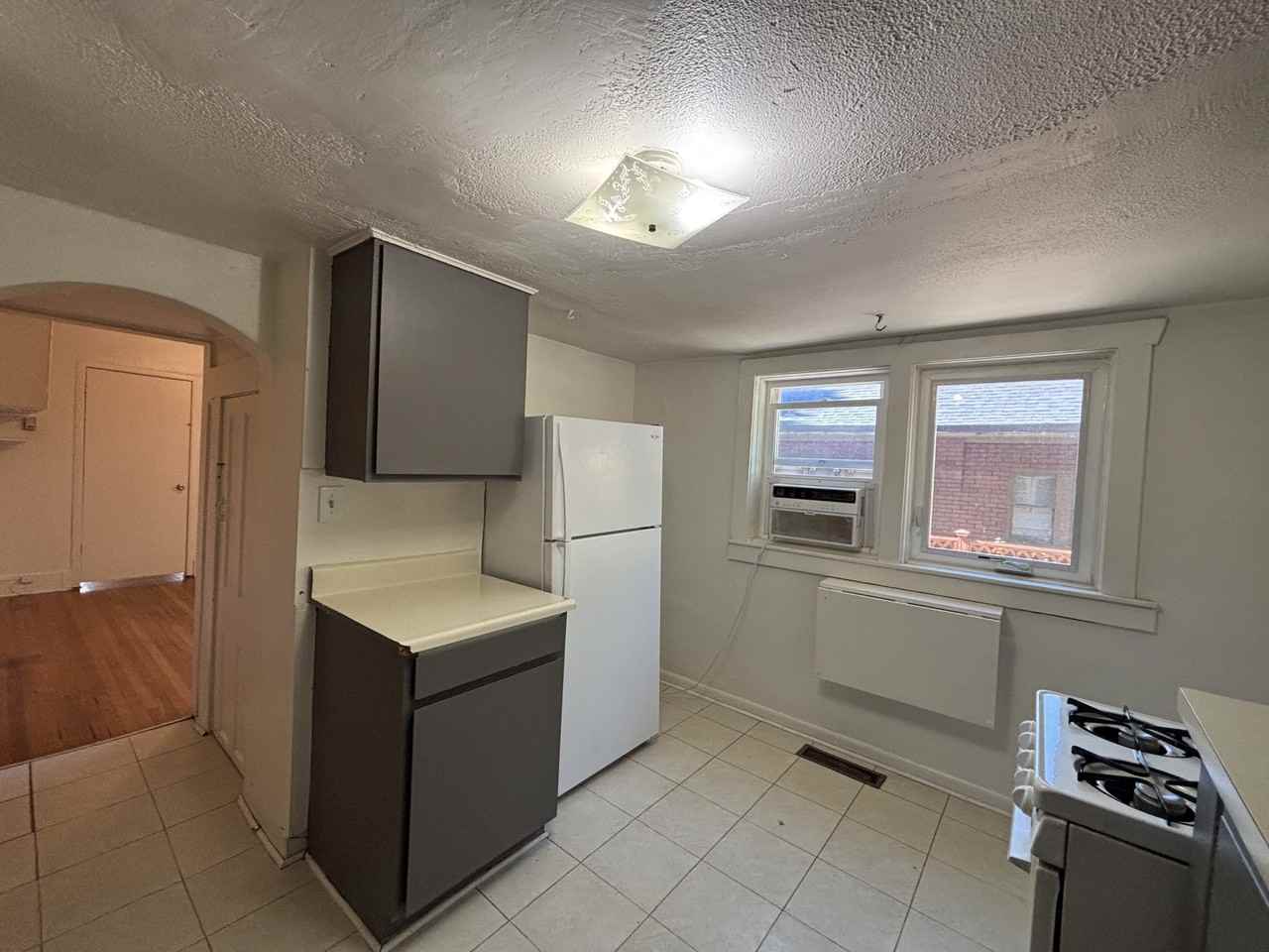 921 E Princeton Ave #921 - Photo 3 of 16