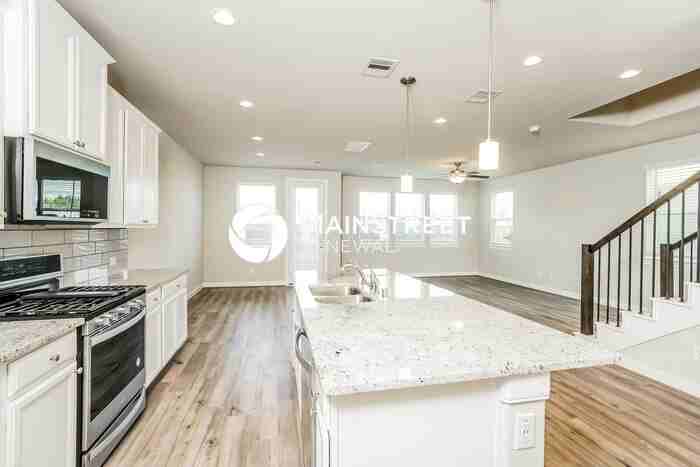 9826 Rugged Oaks Dr - Photo 7 of 17