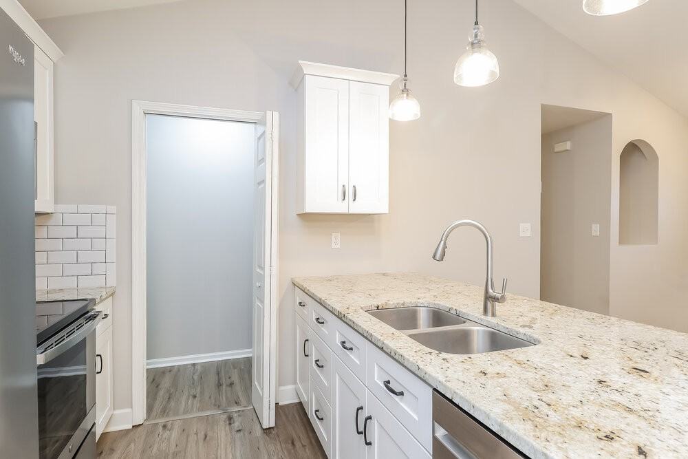 518 White Oak Ln - Photo 7 of 16