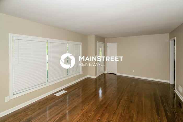 545 Goldenrod Dr - Photo 4 of 16