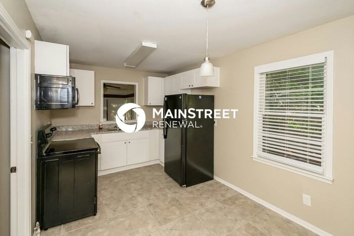 545 Goldenrod Dr - Photo 6 of 16