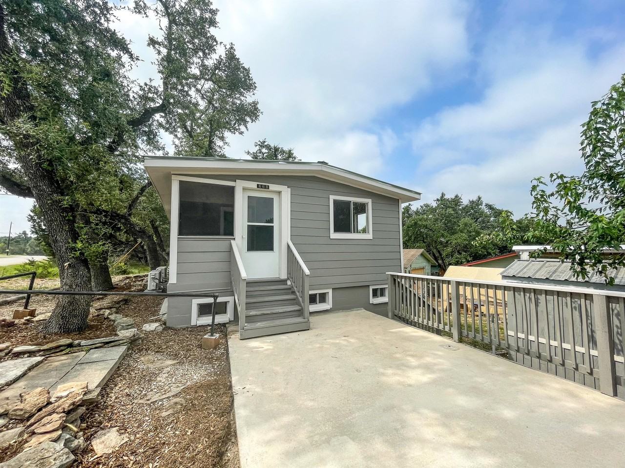 668 Creekside Dr #1 - Photo 4 of 23