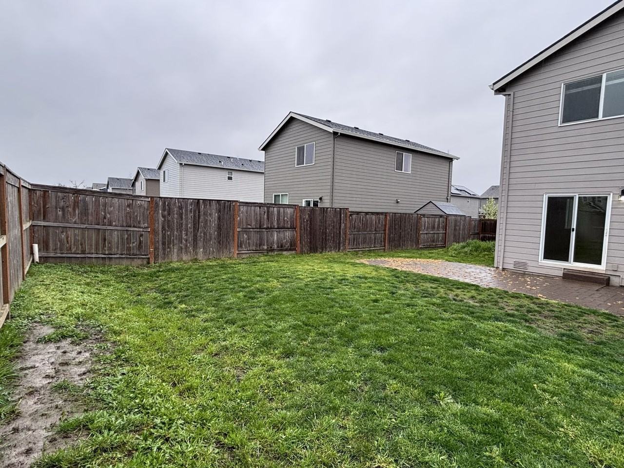 5034 Armstrong Ave Ne - Photo 5 of 17