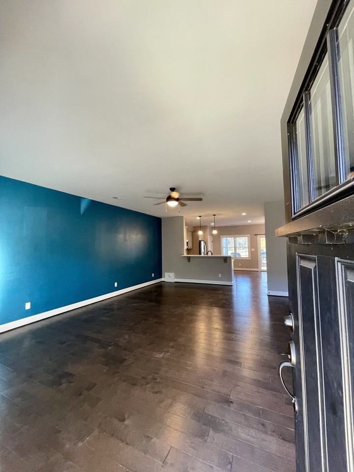 320 Meridian St #1 - Photo 3 of 34