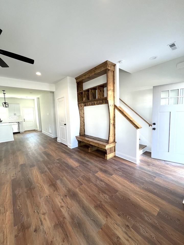 110 Aaron Pl #603 - Photo 4 of 22