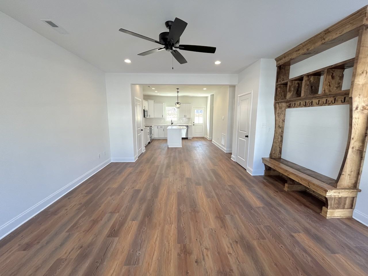 110 Aaron Pl #603 - Photo 5 of 22