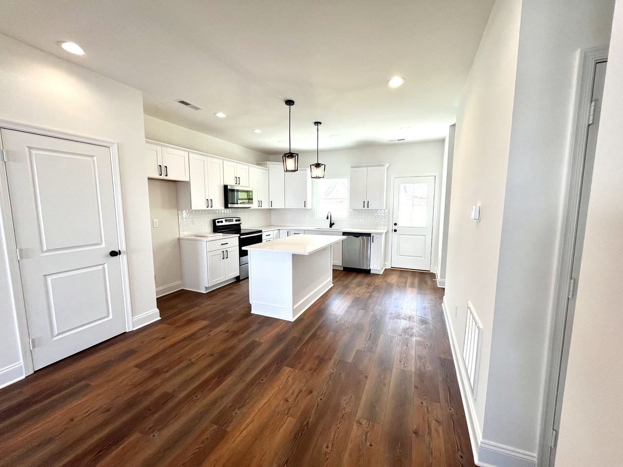 110 Aaron Pl #603 - Photo 6 of 22