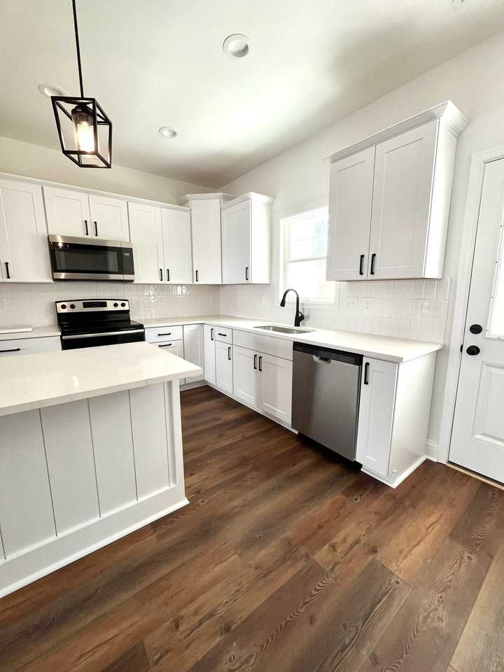 110 Aaron Pl #603 - Photo 7 of 22