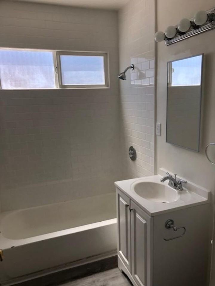 BURBANK 2 189 - Photo 6 of 15