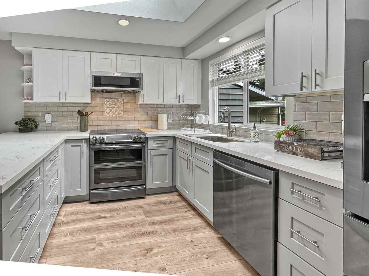 13316 Ne 137th Pl #1 - Photo 4 of 13