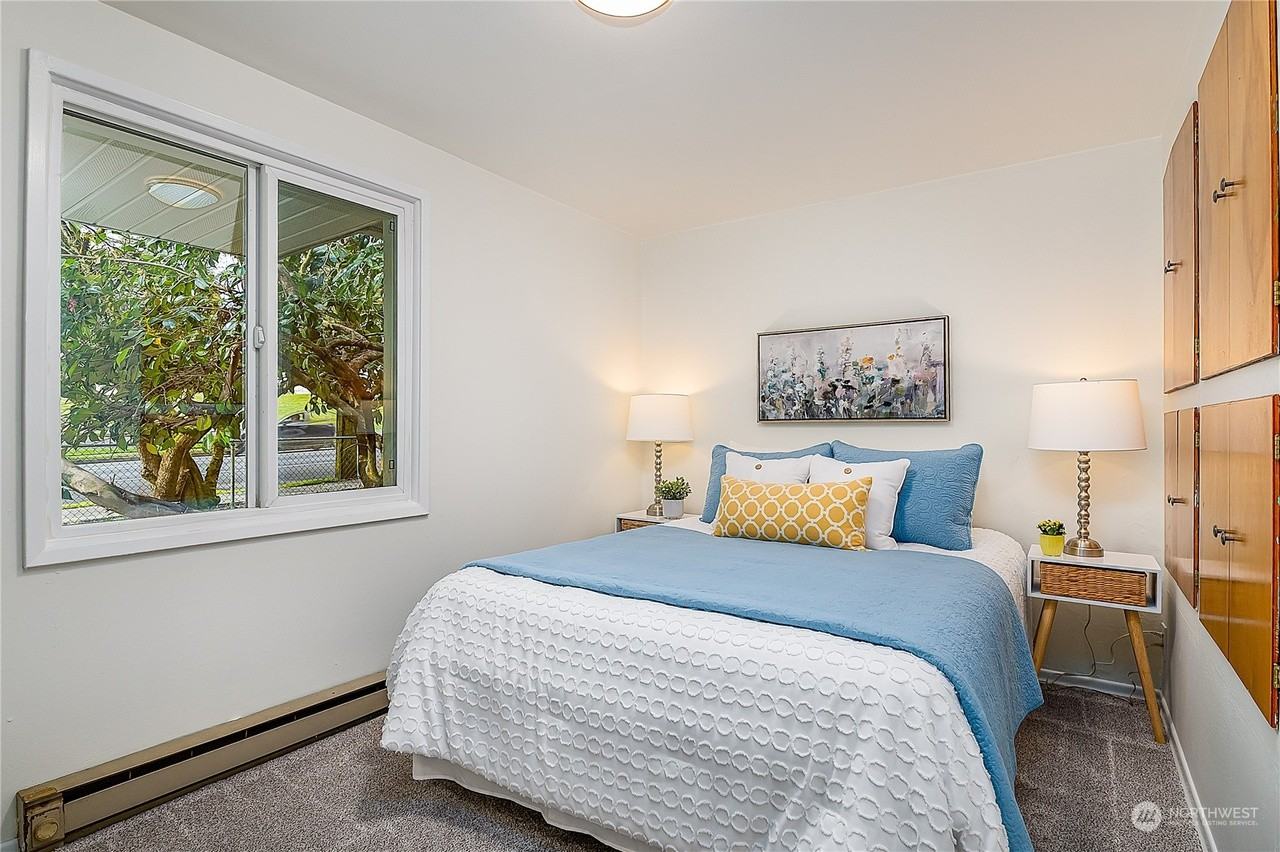 5007 236th St Sw #1 - Photo 3 of 12