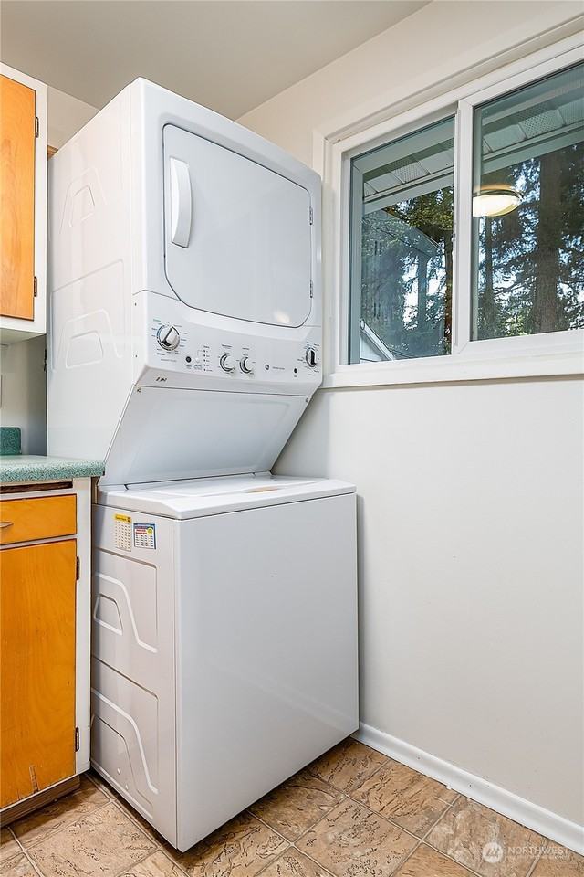 5007 236th St Sw #1 - Photo 5 of 12