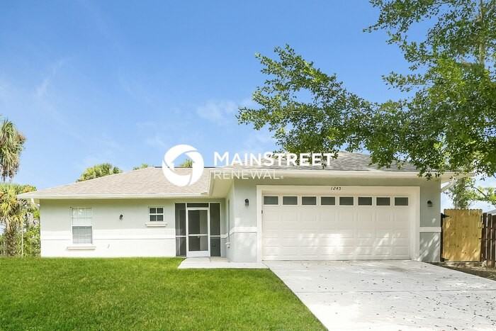 1245 Amherst St E - Photo 2 of 16