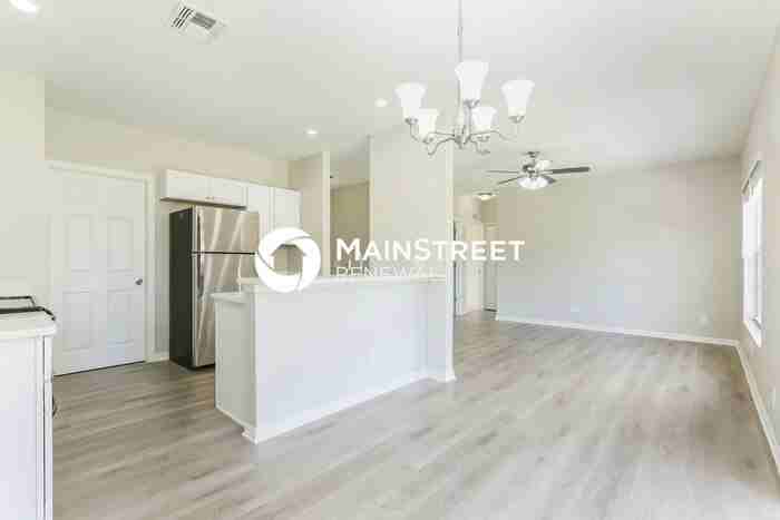 1245 Amherst St E - Photo 5 of 16