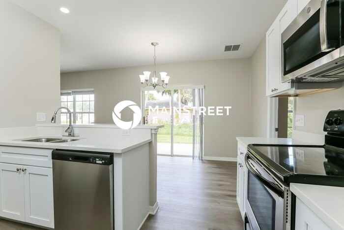 1245 Amherst St E - Photo 7 of 16