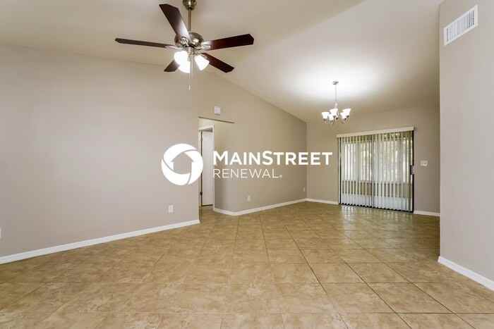 113 Ne 18th Pl - Photo 2 of 16