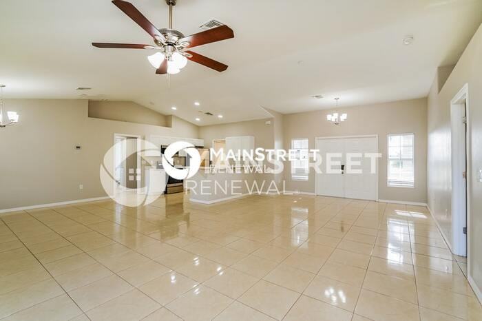 1316 Nw 15th Pl - Photo 3 of 15