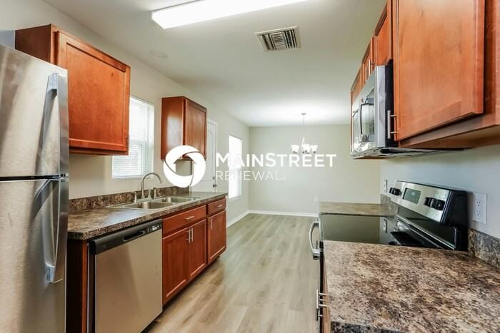 3202 37th St W - Photo 5 of 17