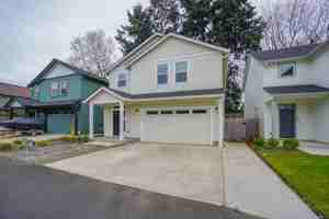 featured image of 8609 Ne 70th Cir