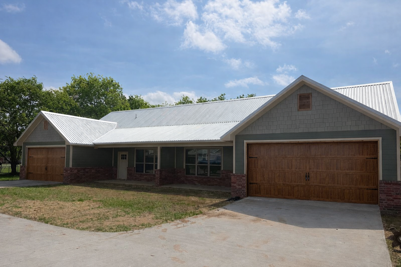 500D N Cleburne Whitney Rd #D - Photo 3 of 4