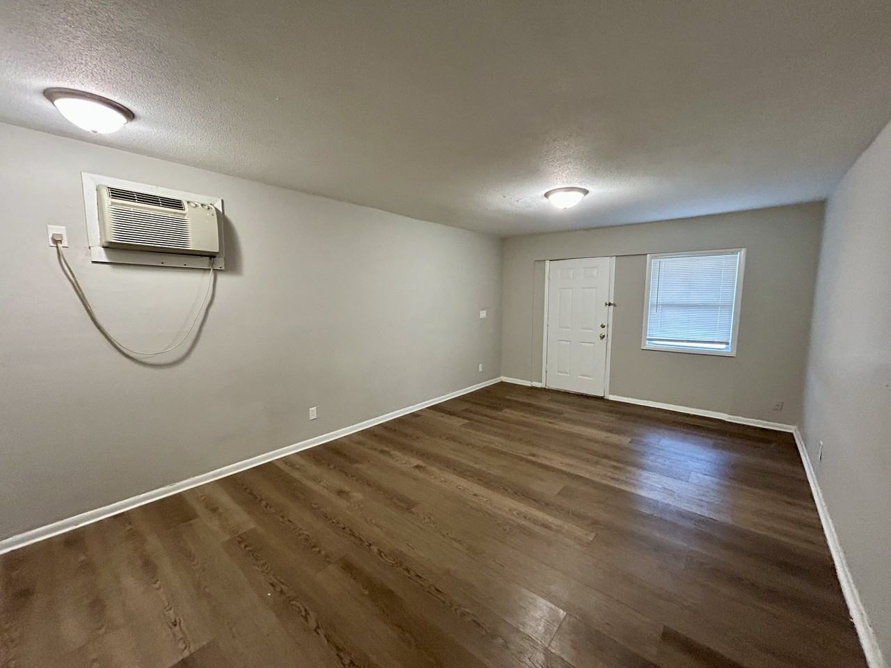 2506 Redbud Lane - 1809CThe Hamilton #1809C - Photo 2 of 8