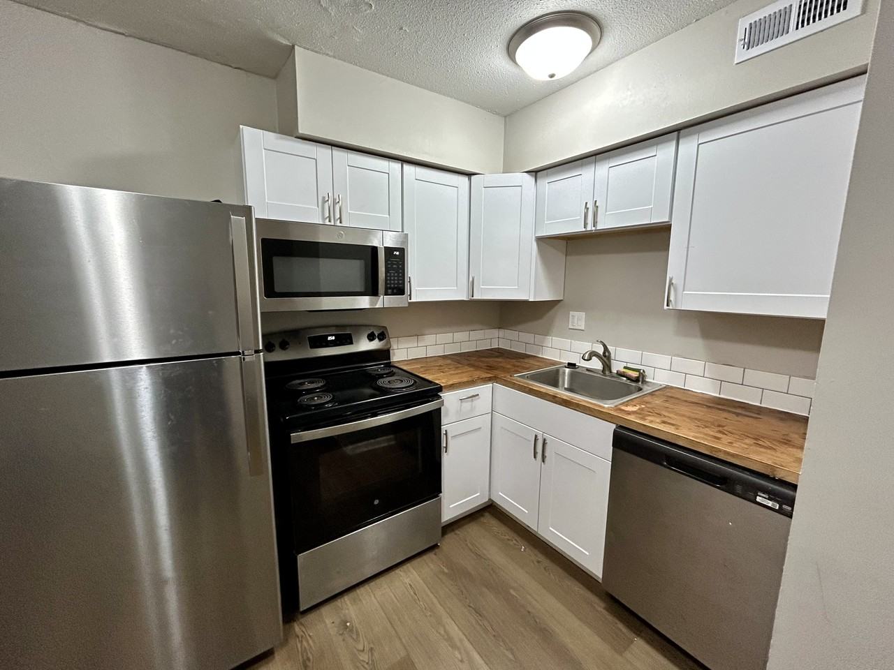 2506 Redbud Lane - 1809CThe Hamilton #1809C - Photo 3 of 8